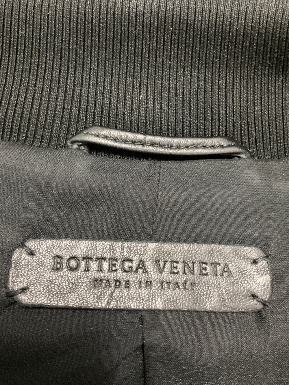 BOTTEGA VENETA BLACK EMBOSSED LEATHER ZIP FRONT BOMBER JACKET - Picture 4 of 5